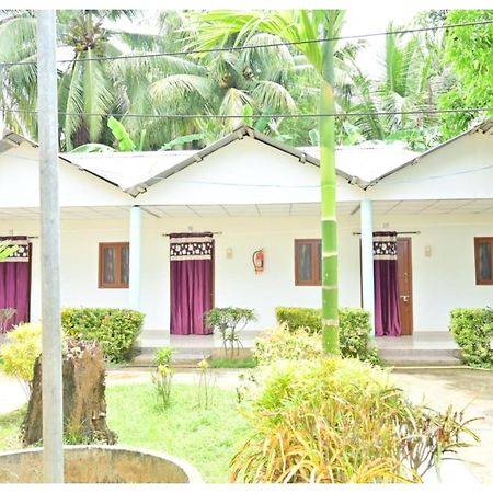 Moon Shine Garden Resort Lakshmanpur Kültér fotó