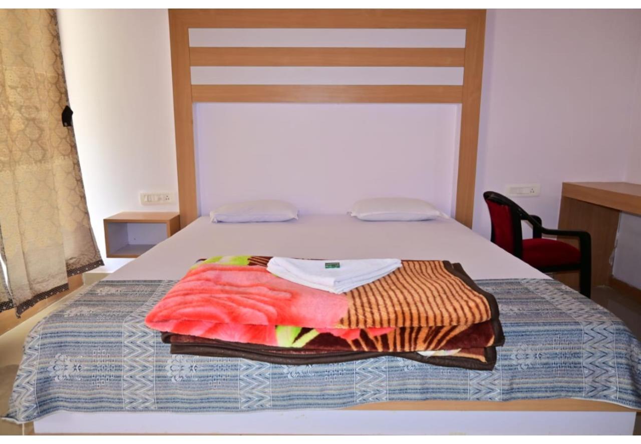 Moon Shine Garden Resort Lakshmanpur Kültér fotó